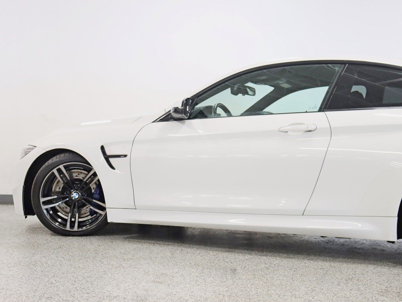 2016 BMW M4 Coupe M Carbon Roof
