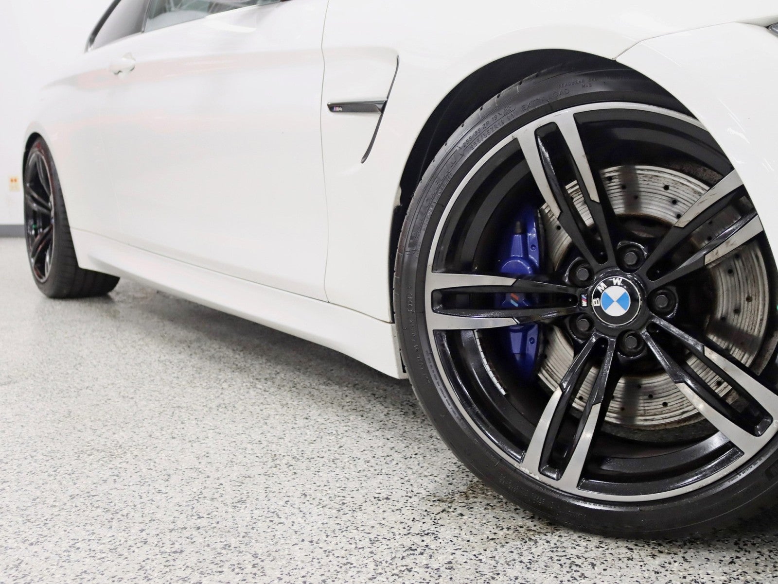 2016 BMW M4 Coupe M Carbon Roof