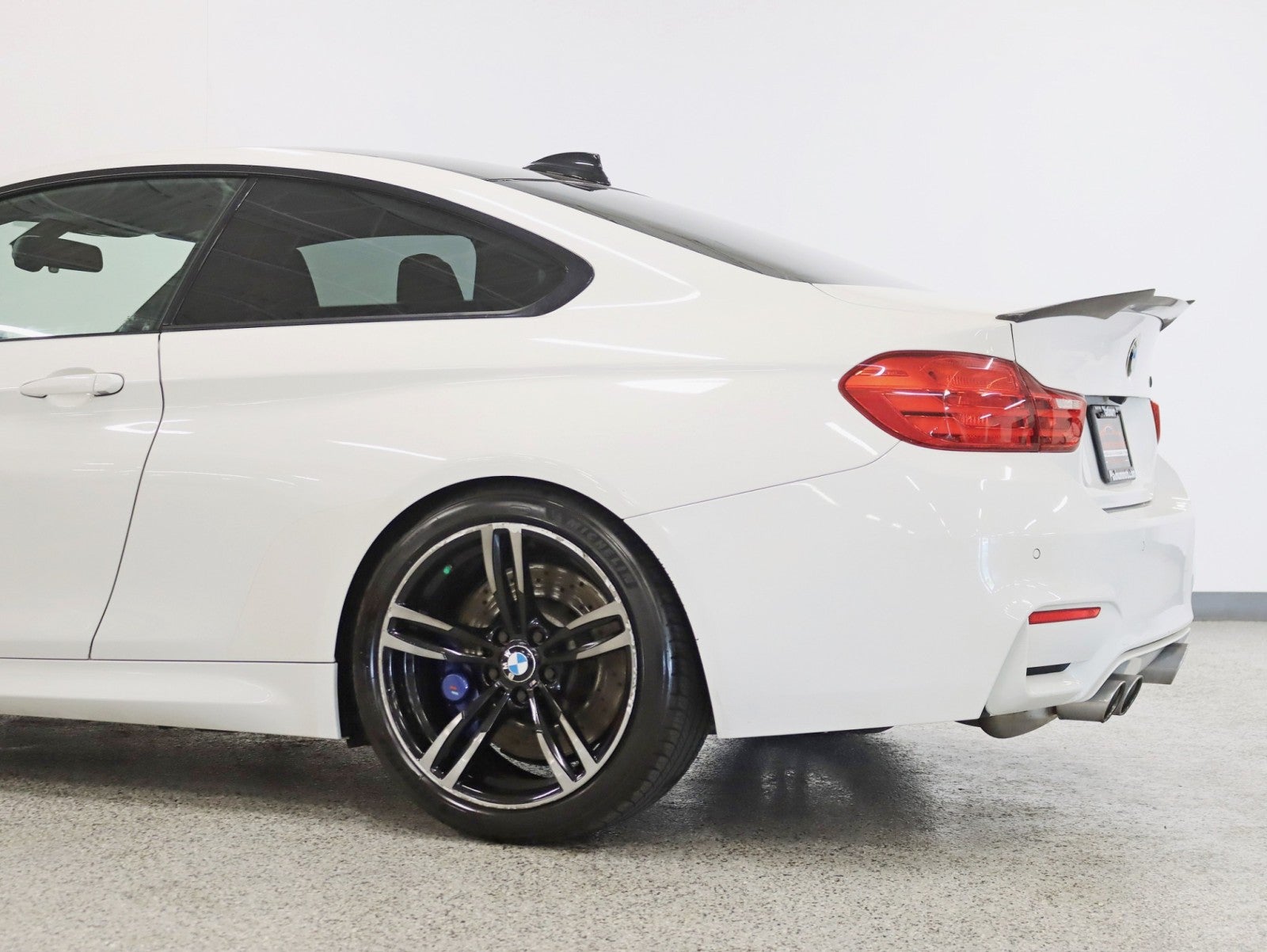 2016 BMW M4 Coupe M Carbon Roof