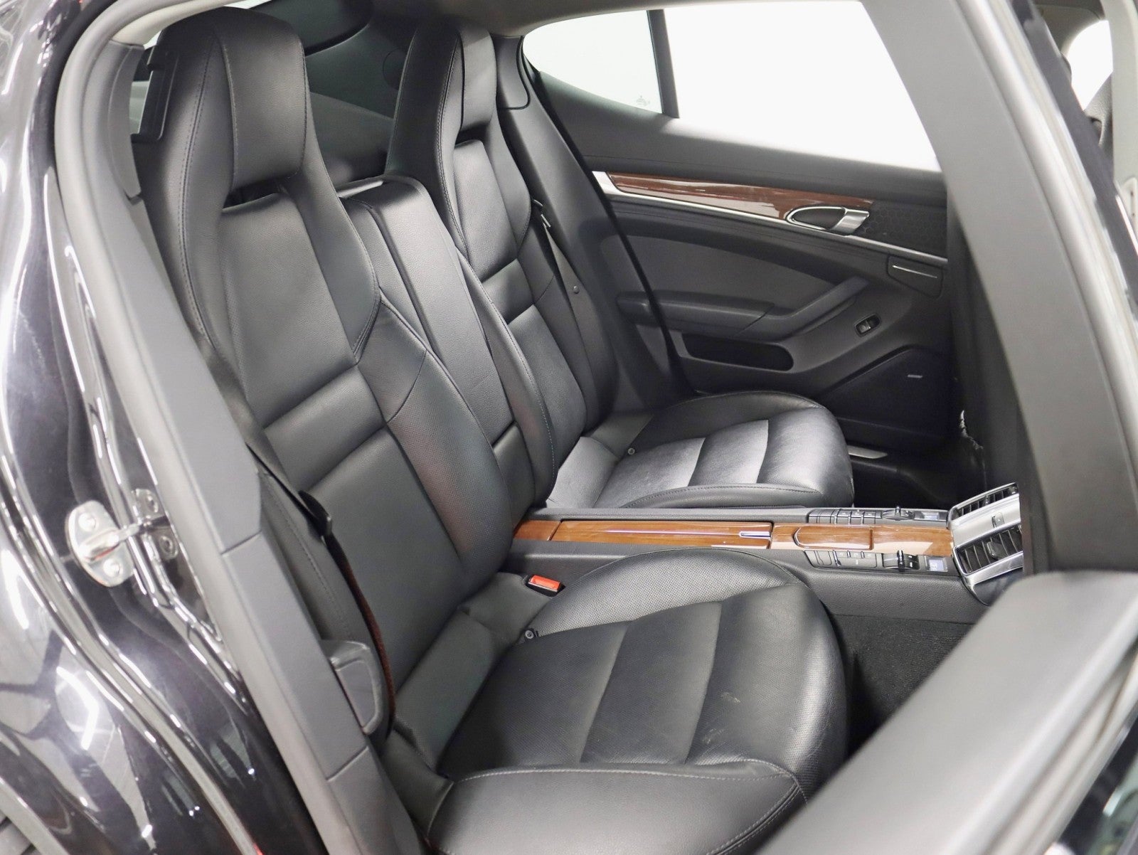 2011 Porsche Panamera S 24in Vellano's Big Screen Custom Stereo Fully Loaded