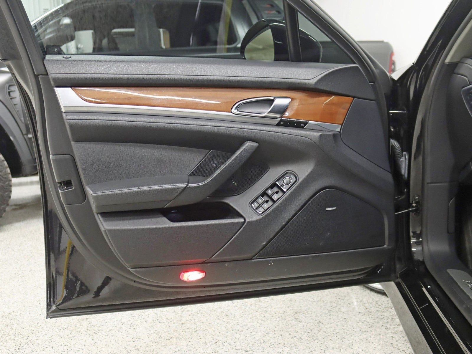 2011 Porsche Panamera S 24in Vellano's Big Screen Custom Stereo Fully Loaded