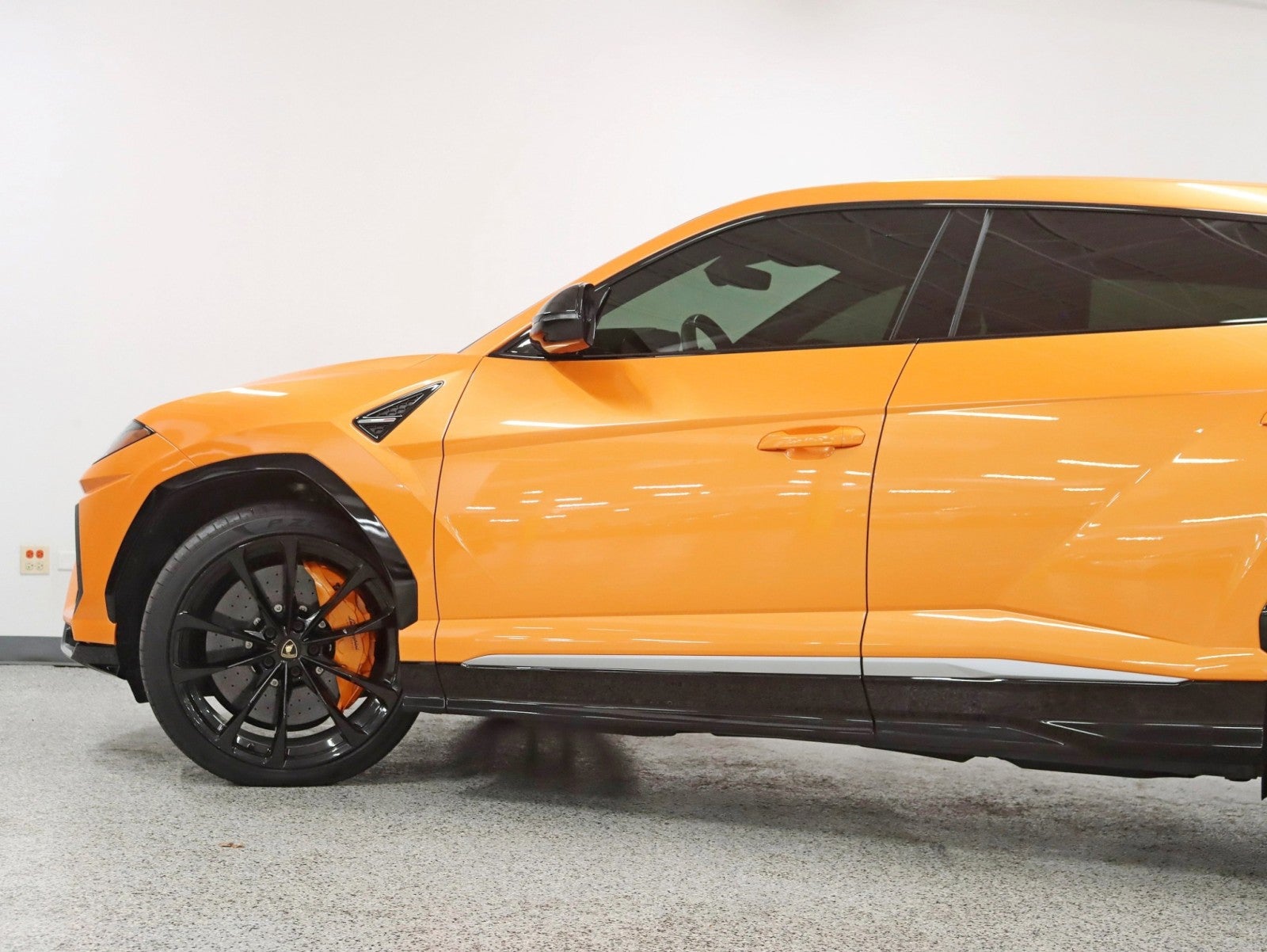 2021 Lamborghini Urus Pearl Capsule Pearl Capsule