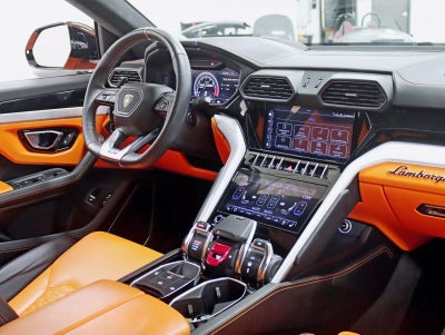 2021 Lamborghini Urus Pearl Capsule Pearl Capsule
