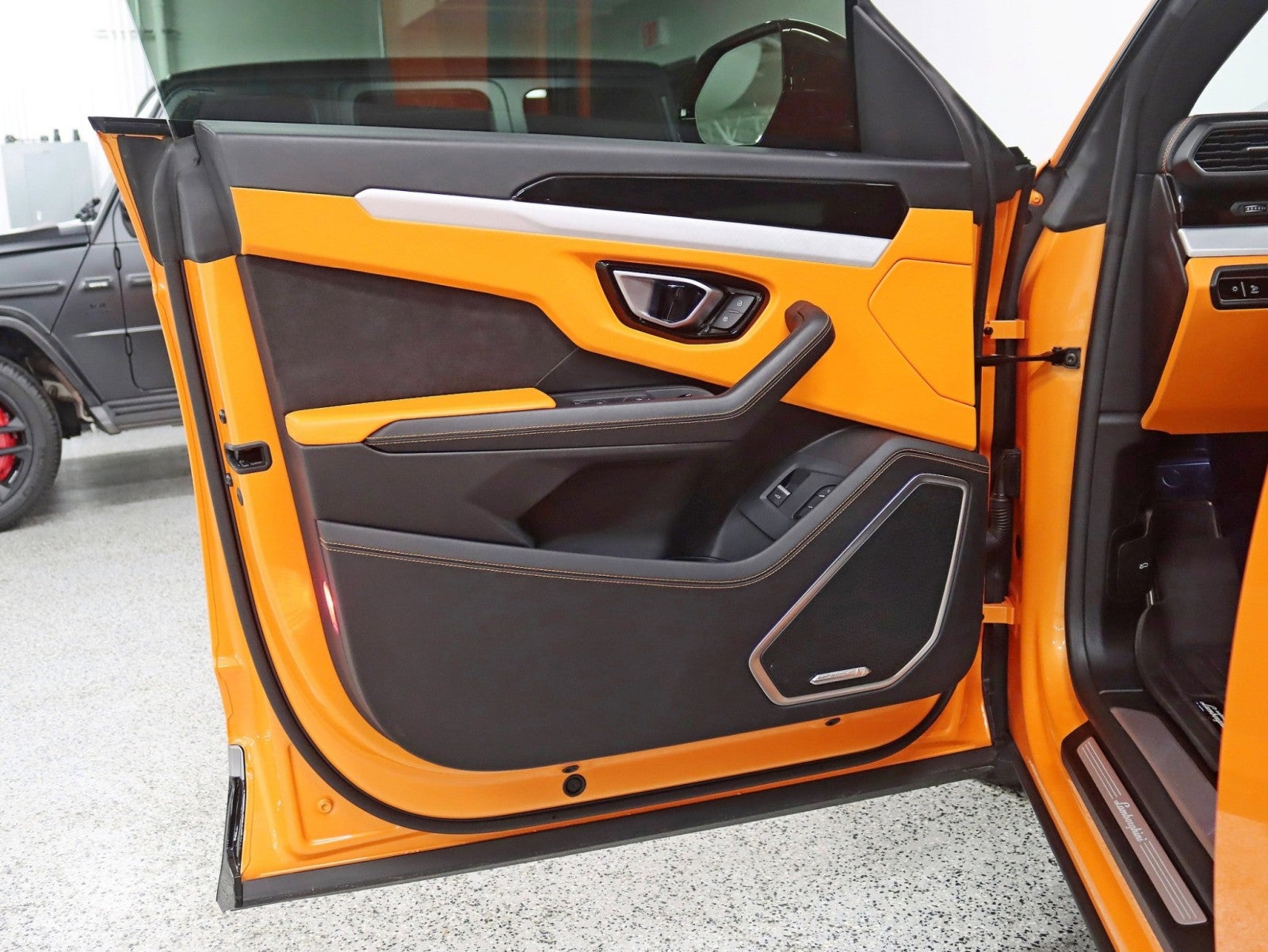 2021 Lamborghini Urus Pearl Capsule Pearl Capsule