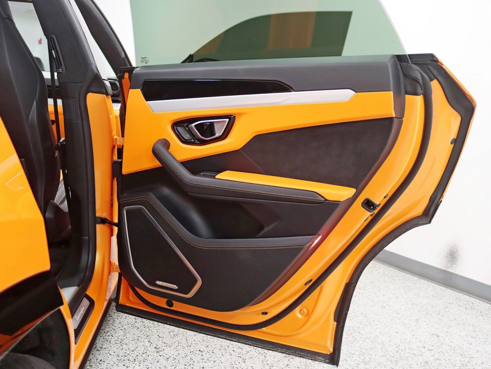 2021 Lamborghini Urus Pearl Capsule Pearl Capsule