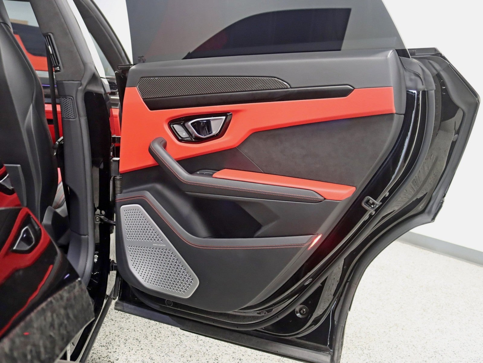 2022 Lamborghini Urus 1016 Carbon Widebody 24in Velos Wheels Rear TV's Custom Stereo Fully Loaded