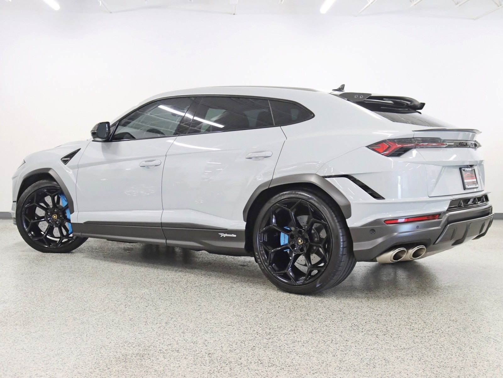 2023 Lamborghini Urus Full PPF/Performante Carbon Interior/Exterior Pkg Rear TV's Night Vision 4-Place Seat B&O Sound