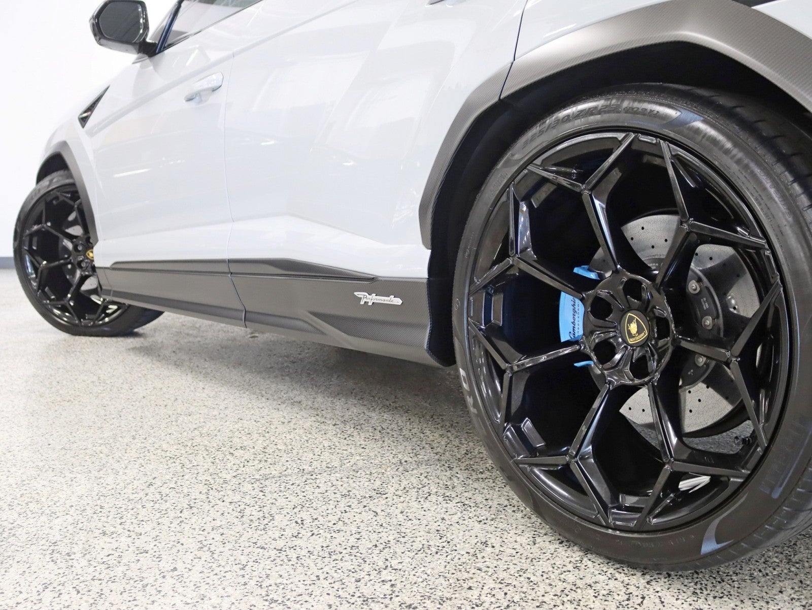 2023 Lamborghini Urus Full PPF/Performante Carbon Interior/Exterior Pkg Rear TV's Night Vision 4-Place Seat B&O Sound