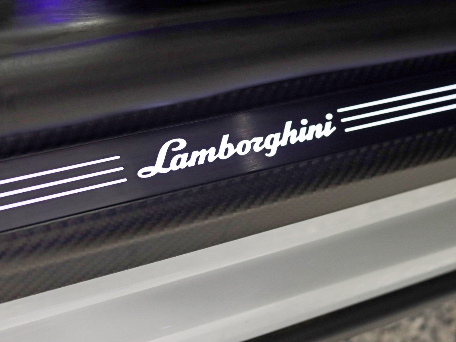 2023 Lamborghini Urus Full PPF/Performante Carbon Interior/Exterior Pkg Rear TV's Night Vision 4-Place Seat B&O Sound