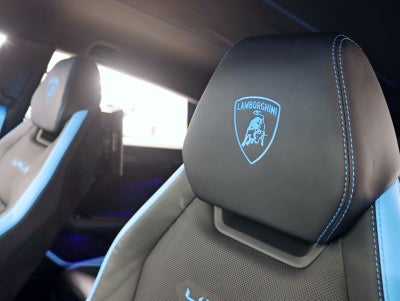 2023 Lamborghini Urus Full PPF/Performante Carbon Interior/Exterior Pkg Rear TV's Night Vision 4-Place Seat B&O Sound
