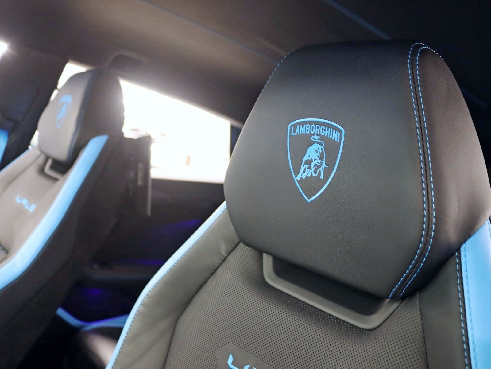 2023 Lamborghini Urus Full PPF/Performante Carbon Interior/Exterior Pkg Rear TV's Night Vision 4-Place Seat B&O Sound