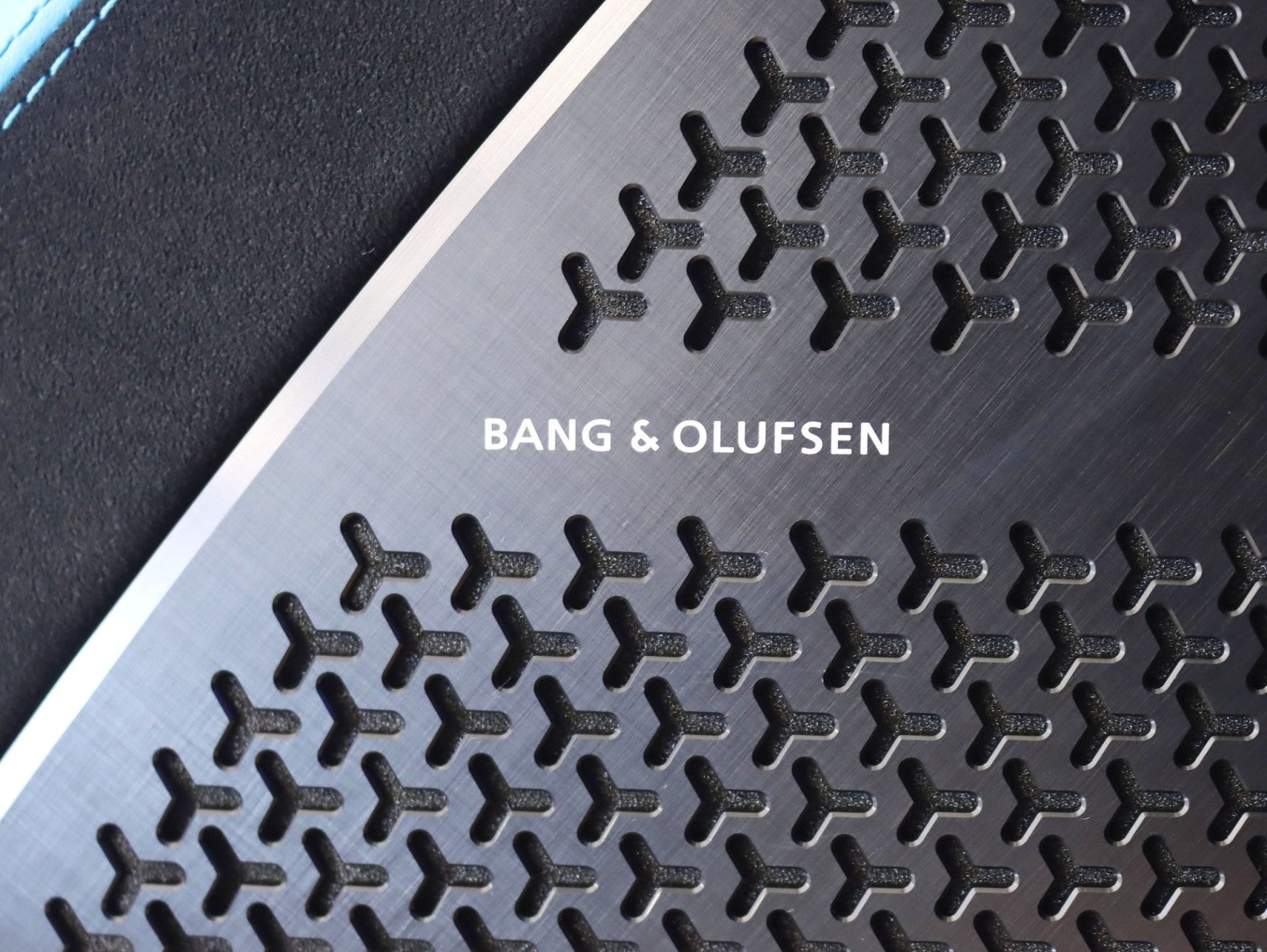 2023 Lamborghini Urus Full PPF/Performante Carbon Interior/Exterior Pkg Rear TV's Night Vision 4-Place Seat B&O Sound