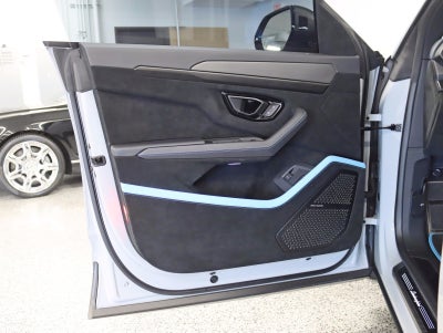 2023 Lamborghini Urus Full PPF/Performante Carbon Interior/Exterior Pkg Rear TV's Night Vision 4-Place Seat B&O Sound