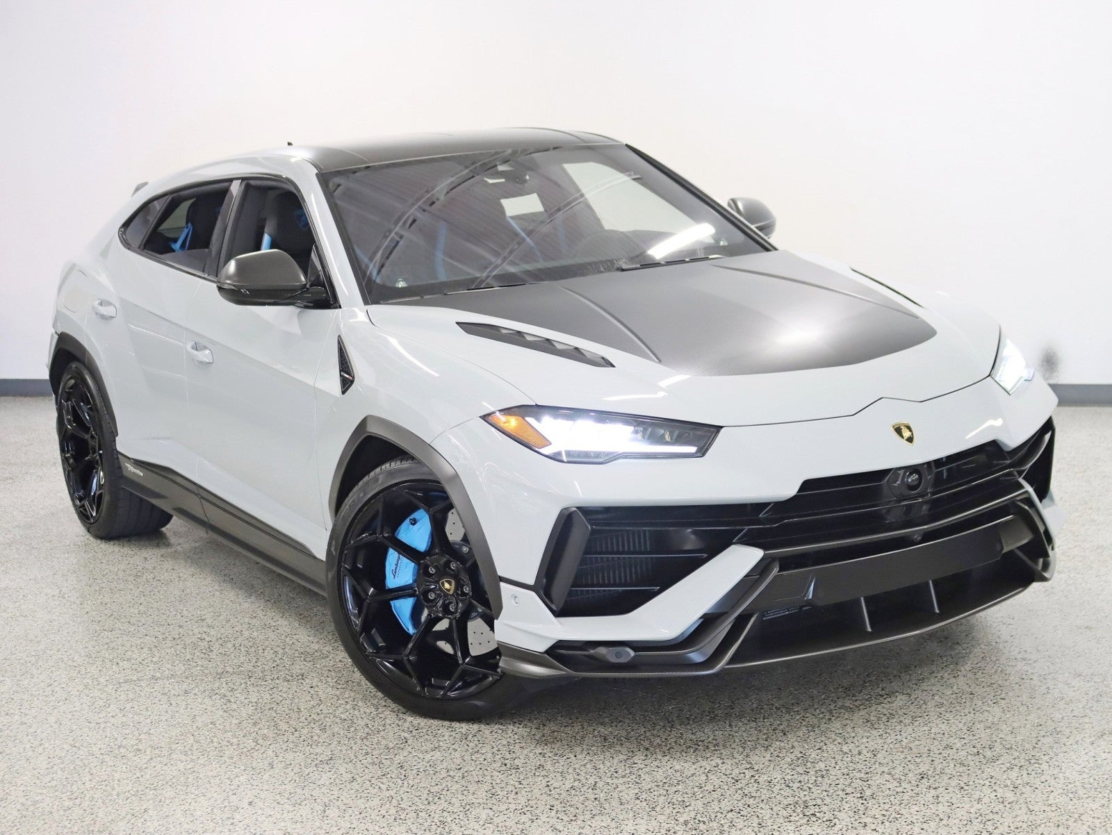 2023 Lamborghini Urus Full PPF/Performante Carbon Interior/Exterior Pkg Rear TV's Night Vision 4-Place Seat B&O Sound